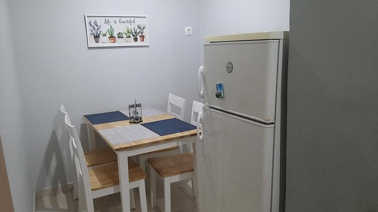 Jo'S Apartment In The Center 칼라마타 외부 사진