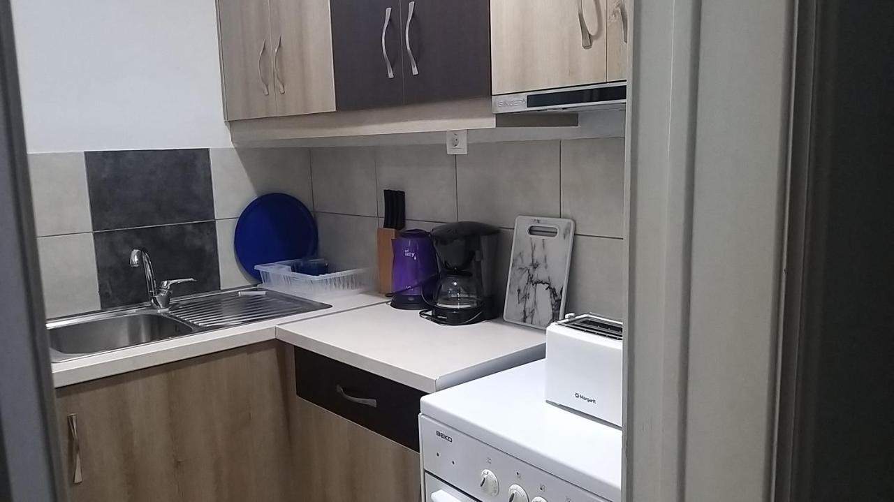 Jo'S Apartment In The Center 칼라마타 외부 사진