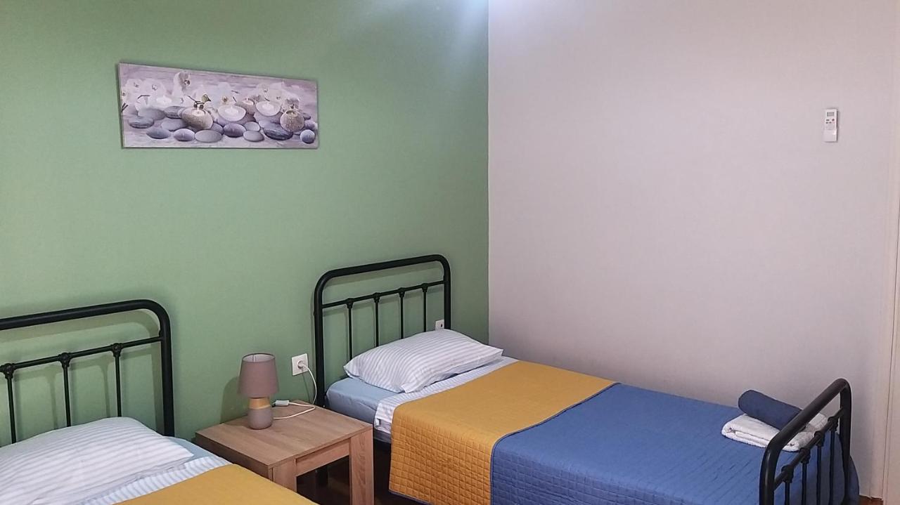 Jo'S Apartment In The Center 칼라마타 외부 사진